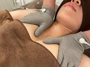 クロッシェ 町田(cloche)の写真/満足度◎一回の施術でも効果実感!速効性と維持力が話題の最新マシン【NR NINE】で憧れのバストライン形成！