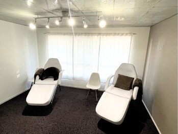 【店内】落ち着いた空間でケアを