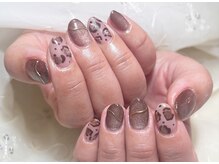 手書きアートニュアンスネイル♪秋っぽいヒョウ柄デザイン