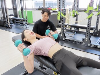 オスポールジム 浅草橋店(AuSportGym)/胸のエクササイズでバストアップ