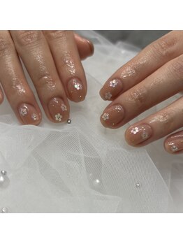 アトラ 京成大久保店(attra)の写真/トレンドデザイン随時作成!アートサンプルが豊富で来月やりたいアートまで見つかる♪丁寧ケアで綺麗長持ち!