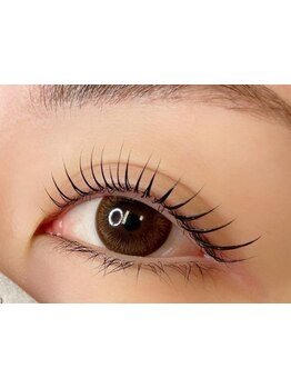 ナチュラル上品な目元にしたい