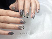 ラヴィール(Ravir)/シックニュアンスネイル♪
