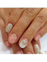 クリスタルネイル ボンベルタ橘店(CRYSTAL NAIL)/フレンチネイル