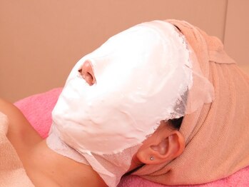 エール 金沢店(Body&Face design AILE)/白い石膏パックで純白のお肌へ