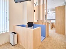 アイキュア鍼灸接骨院 みのおキューズモール(iCure鍼灸接骨院)の雰囲気(キッズスペース有り!おしゃれな店内で疲れをしっかり癒します♪)