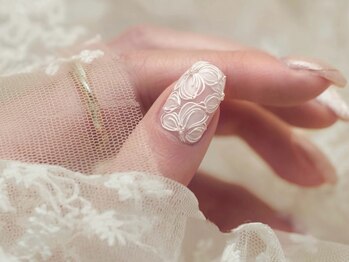 IMI NAIL STUDIO/ホワイト手描きフラワー