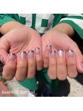 ビーハイブ ギフト ヘヤ(BeeHIVE gift HEYA)/マグネット×ミラーフレンチ