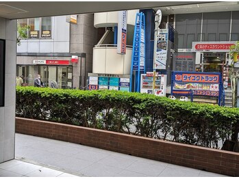 ラモアナ 京橋店(lamoana)/ダイコクドラッグさんの隣り