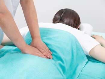 整体院/じっくりしっかり強もみ施術