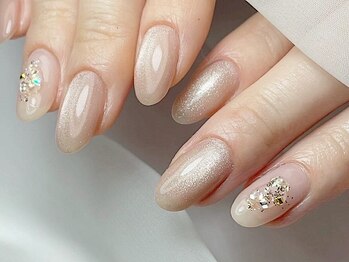 ネイルズガーデン(NAILS GARDEN)の写真/派手なネイルができない方にも◎上品で洗練された大人の指先へ
