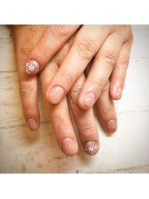 チアロ(Chiaro)/ワンカラーにワンポイントアート