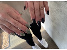 モーヴ(MAUVE)/左右非対称