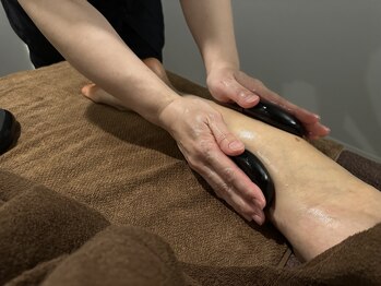 りらくもみのき 静岡店/【ホットストーンオイルリンパ】