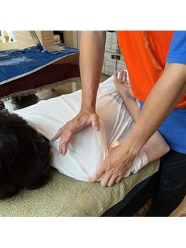 ザ コンディショニングルーム コガオスタジオ 自由が丘店(KOGAOSTUDIO)/６　肩甲骨・背骨　(肩こり)