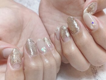 シキナ(shikina)/手描き フラワー ミラーネイル