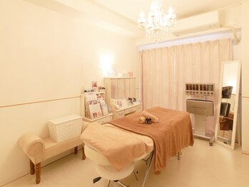 ビューティーアンドリラクゼーションサロン ブルートパーズ(Blue topaz)の写真/【デコルテ美人×全身DETOX】極上ア口マで心身リラックス！お肌に優しい最高品質のアロマからブレンド♪