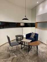 ファウンデーション(FOUNDATION)/待合室２