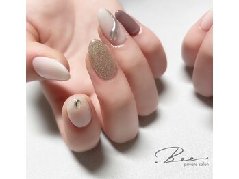 ドットビー(.Bee)/ミラーニュアンスネイル