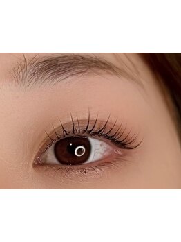 ナチュラル上品な目元にしたい