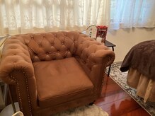 サロンルポ(Salon Repos)/ソファーに座りながら足湯