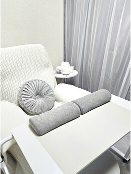 Miran Nail【ミラン ネイル】【12/1 NEW OPEN（予定）】 の写真/ふわふわのリクライニングソファーで施術が受けられます♪