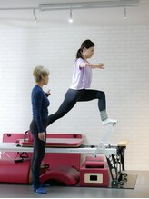 ピラティス ダンス スタジオ ヴォーテ(PILATES DANCE STUDIO BEAUTE)/立位でエクササイズ