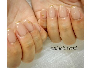 アース(Earth)/ゴールドハートをワンポイント