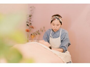 ビジ(biji)の写真/日々頑張るあなたへ。アロマの香りと手のぬくもりに包まれて、頭と心を解きほぐす“アロマヘッドセラピー”