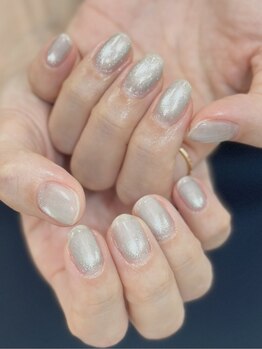 タイニーネイル(tiny nail)の写真/パラジェルベース使用で、お爪に優しい施術を心がけています◎カラーやデザインも気軽にご相談ください♪