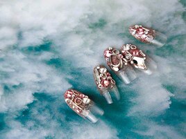 フラッシュキラキラネイル