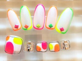夏色　ニュアンス　蛍光ネイル