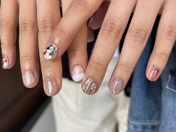 リヘッドモエカネイル(reHEAD/moeka nail)の写真/ショートネイルデザインを豊富にご用意！キレイで好印象な手元に♪ネイルケアで自然なツヤ感＆清潔感UP☆