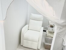 ラシル バイ レストプラス 名古屋駅前店(RACIL by REST PLUS)/ふかふかチェアでリラックス