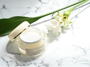 チャンティ(Cantik)/幹細胞配合美白クリーム