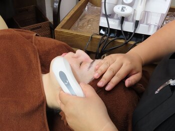 ミヤコ(Miyako)の写真/水素水を使ったマシンで頑固な毛穴の黒ずみや角栓を徹底オフ！内側から潤う透明感溢れるクリアな肌へ◎