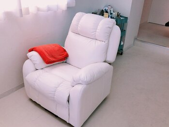 ビウィッチ トータル ビューティー サロン(BEWITCH TOTAL BEAUTY SALON)/内観