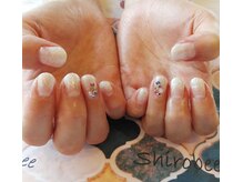 トータルサロン 白べぇーっ プラス/ラメグラデーションネイル☆