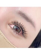 トロワ(TROIS)/ボリュームラッシュ束仕上げ