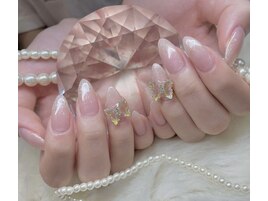 爪が綺麗に見えるグラデ
