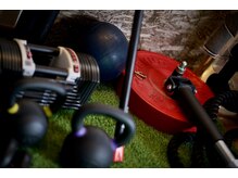 サロン ド リブラ(SALON DE REBRA)/