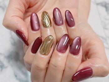 エスポアール 新富町店の写真/理想を叶える熟練の技♪初めてでも安心の丁寧な相談＆貸切空間で、人気のワンホン/マグネットネイルを☆