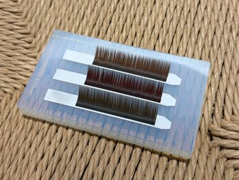 Tidi 豊中庄内店の写真/【豊中市庄内駅1分】人気のブラウンカラーで透明感UP★骨格×似合わせ特化◎眉とまつ毛のお悩みを解決!