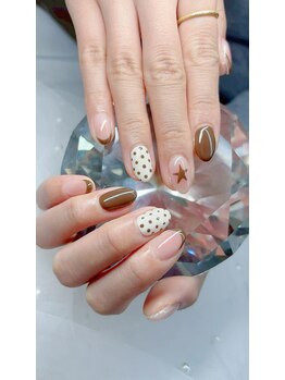 ブラウンドットネイル☆