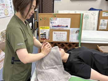 カイロプラクティックサロン Laugh & cheeZe【カイロ整体/腰痛/肩こり/ヘッドスパ】の写真/【極上のドライヘッドスパ】眼精疲労や首の疲れをスッキリ解消♪思わず眠ってしまう至福のリラクゼーション