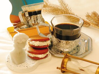 リラクェール(RELAQEEL)/〈シックなカフェ〉