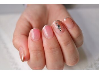 マックスオーガニックネイルサロン/特許アート美フォルムネイル