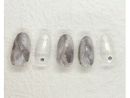 シンプルニュアンスネイル