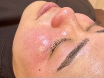 スリーノッツ(THREE KNOTS)の写真/男性も美眉の時代！眉毛ケア＋鼻毛Wax脱毛で清潔感のある印象へ♪眉とお顔のバランスを整え第一印象もUP！