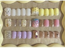 1313の雰囲気（フット定額コース￥5000、全6種、毎月デザイン更新、お色変更可）